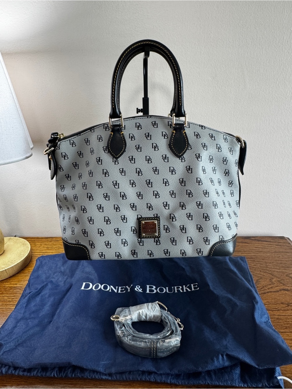 BRAND NEW Dooney & Bourke Domed Satche Handbag - Picture 1 of 6
